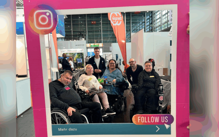 Mitarbeiter*innen von akse e. V. und ISL auf Rehacare Messe
